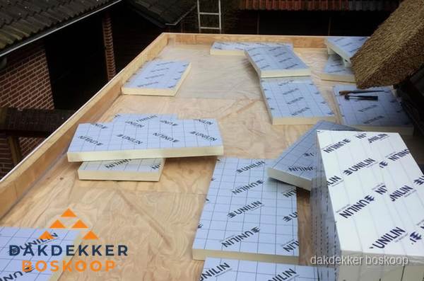 PIR isolatieplaten leggen op plat dak in Boskoop PIR isolatieplaten leggen op plat dak in Boskoop