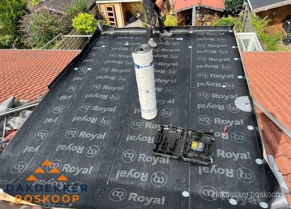 Dakrenovatie met Royal onderdak op plat dak in Boskoop