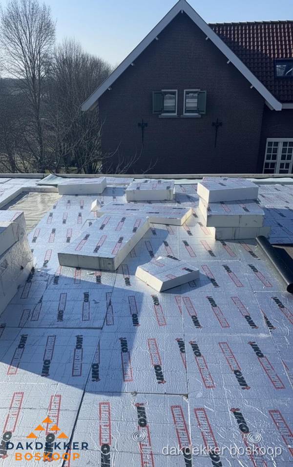 IKO PIR isolatieplaten op plat dak in Boskoop